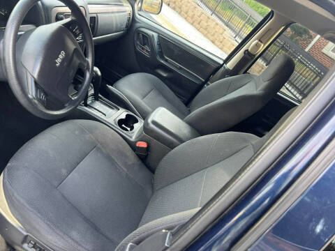 2004 Jeep Grand Cherokee Laredo