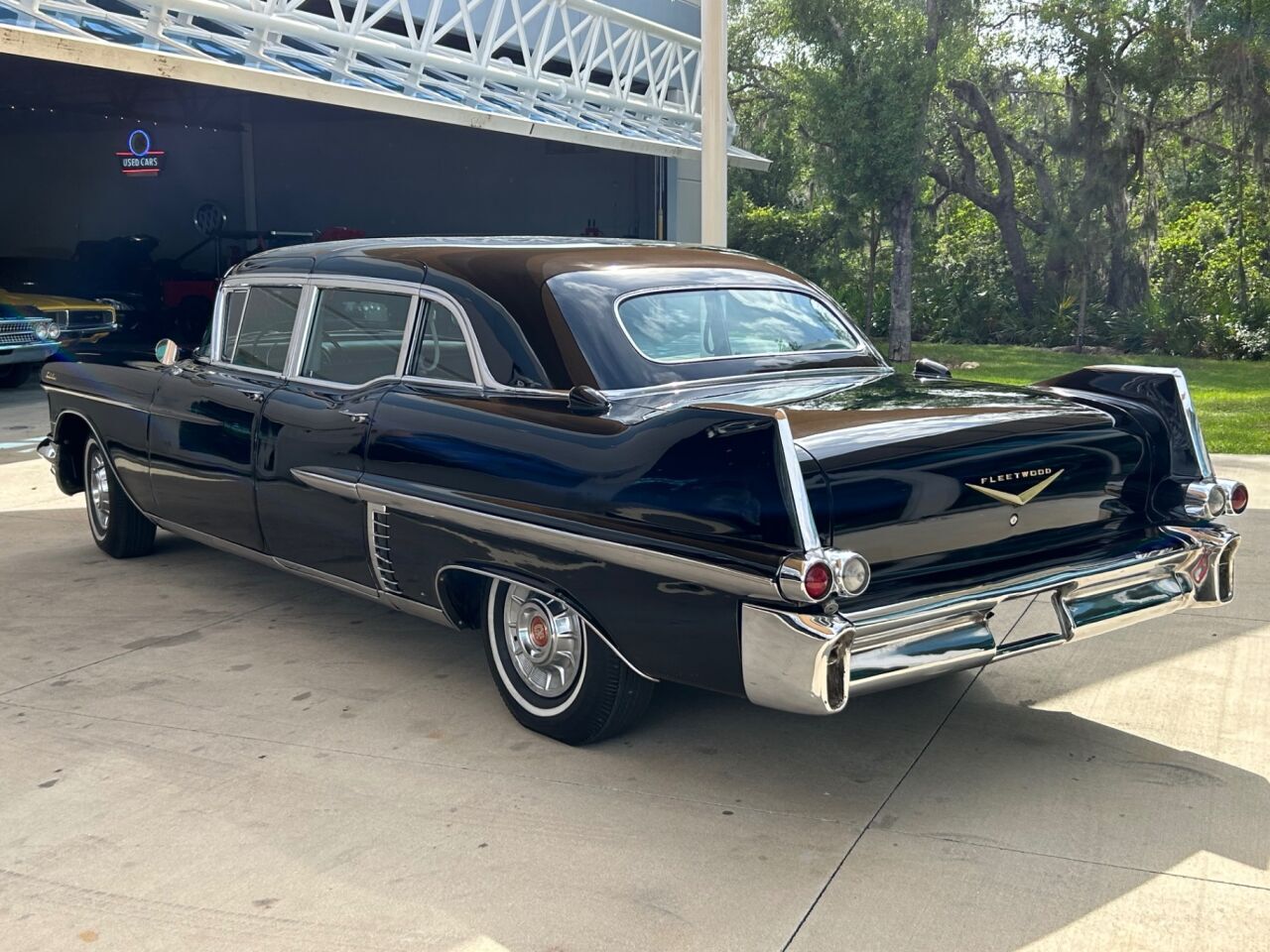 1957 Cadillac Fleetwood 10