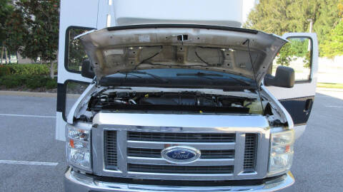 2013 Ford E-Series E-350 SD