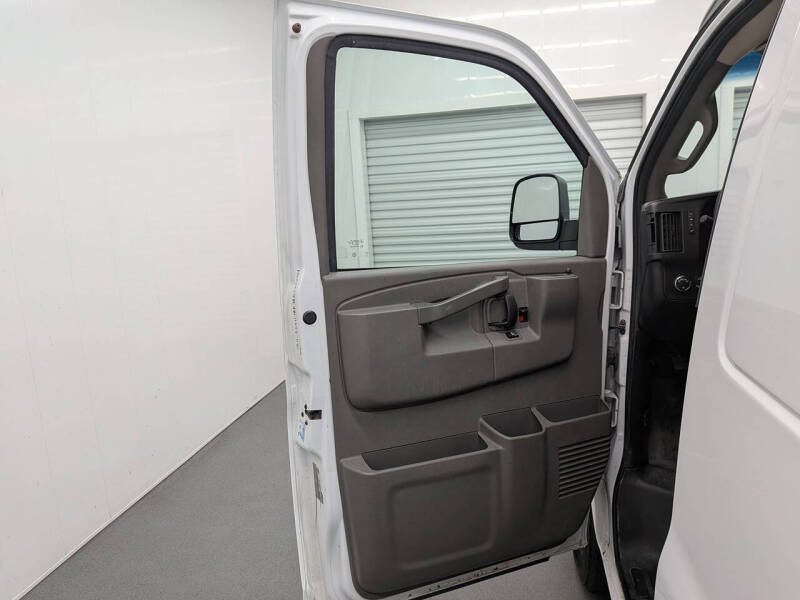 2021 GMC Savana 2500