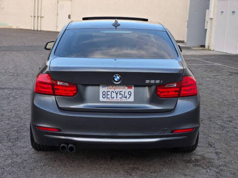 2012 BMW 3 Series 328i