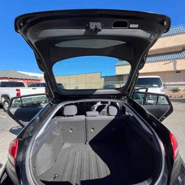 2017 Hyundai Ioniq Hybrid Blue