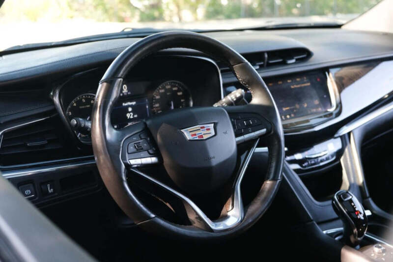 2020 Cadillac XT6 Premium Luxury