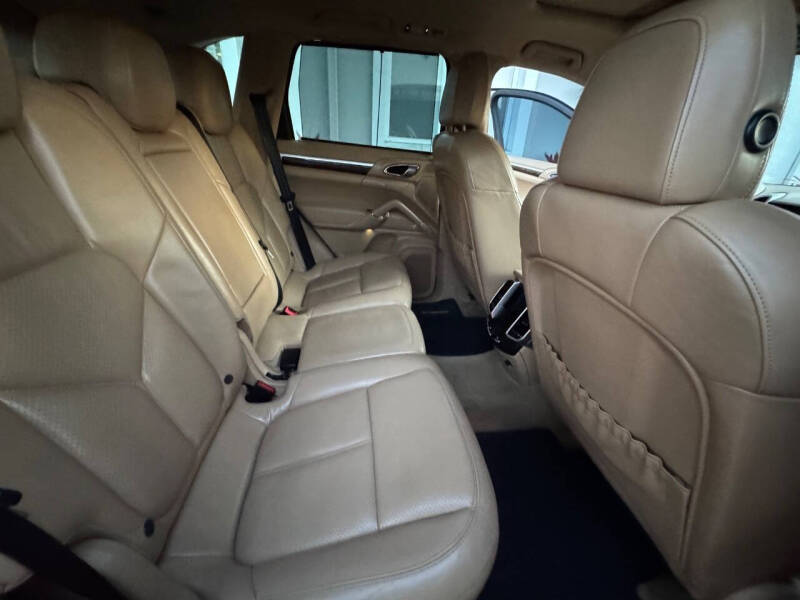 2013 Porsche Cayenne Tiptronic