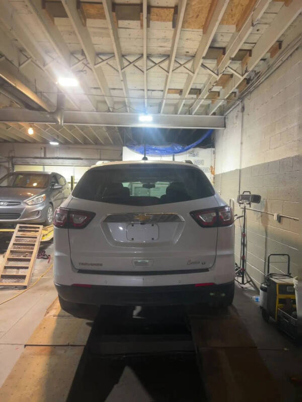 2017 Chevrolet Traverse LT