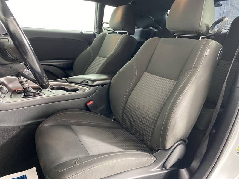 2020 Dodge Challenger SXT