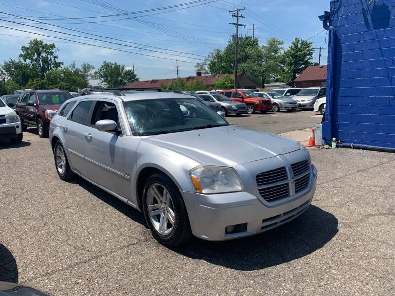 2005 Dodge Magnum for sale at Senator Auto Sales in Wayne MI