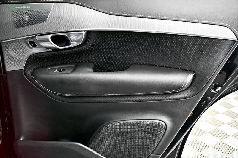 2022 Volvo XC90 Recharge T8 R-Design