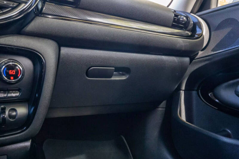 2019 MINI Clubman Cooper