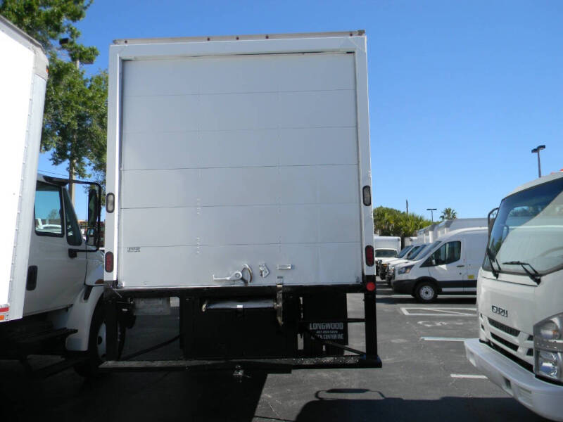 2017 Freightliner M2 106