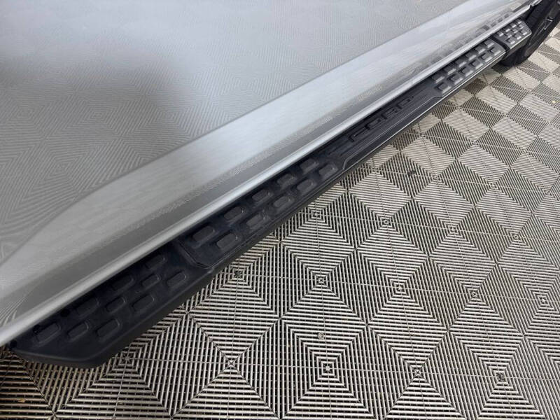 2023 Ford F-150 Lightning XLT