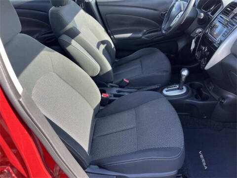 2017 Nissan Versa 1.6 SV