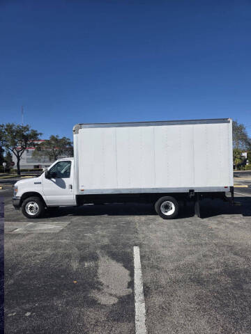 2023 Ford E-Series E-450 SD