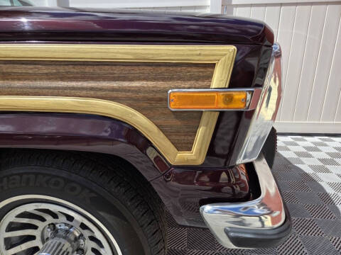 1989 Jeep Grand Wagoneer