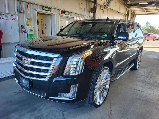 2018 Cadillac Escalade ESV Luxury's photo