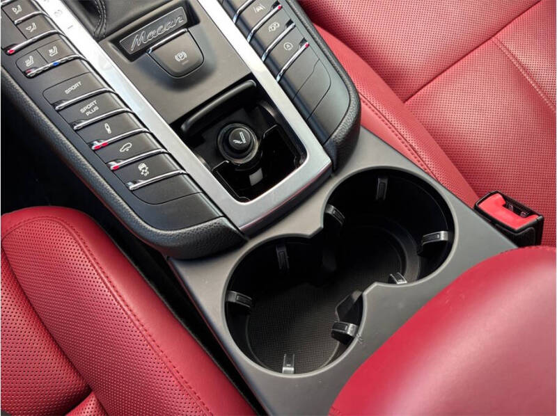2018 Porsche Macan GTS