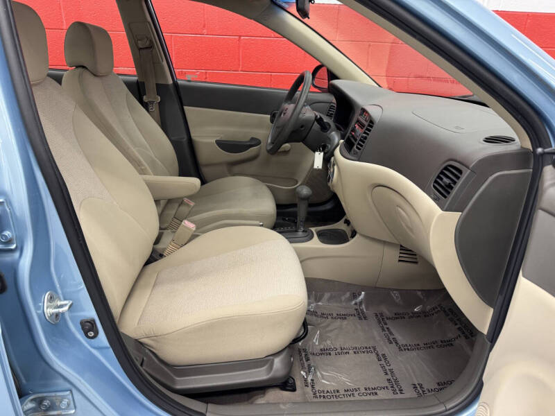 2009 Hyundai Accent GLS