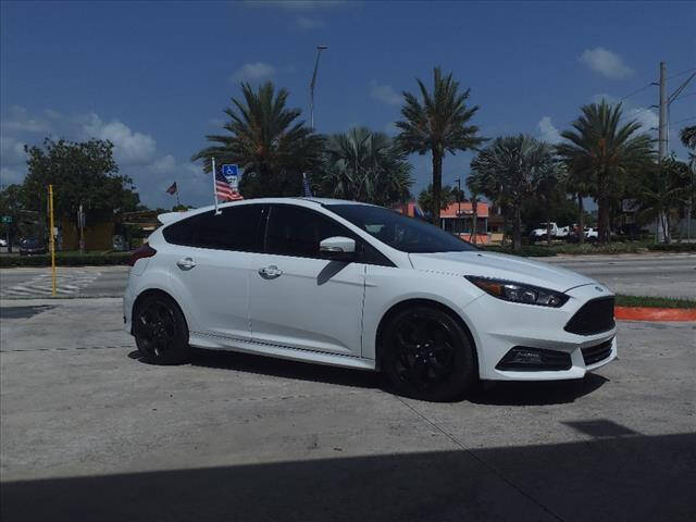 2018 FORD Focus Hatchback - $14,597