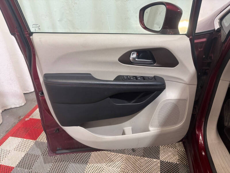 2019 Chrysler Pacifica Touring L