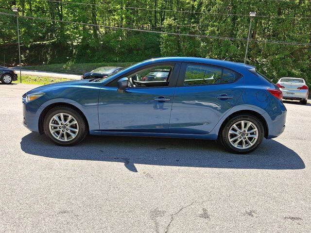 2017 Mazda MAZDA3 Sport