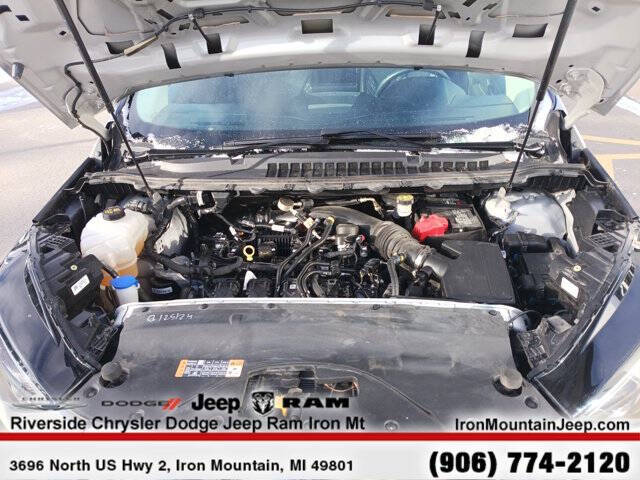 2024 Ford Edge Titanium