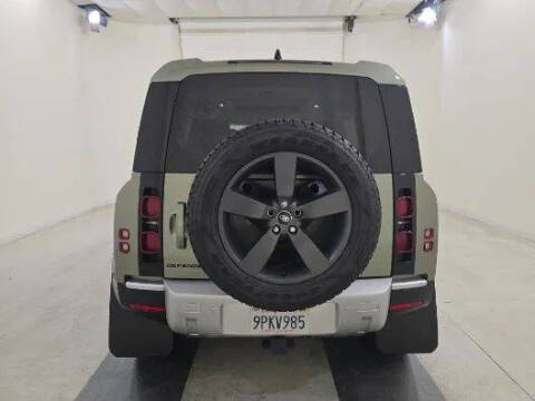 2024 Land Rover Defender 110 P300 S