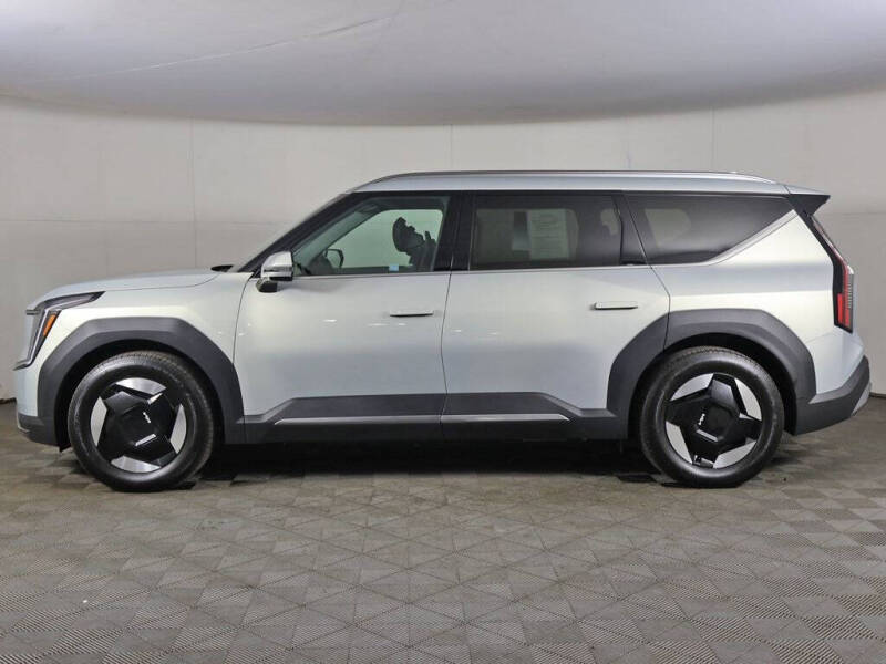 2024 Kia EV9 Wind