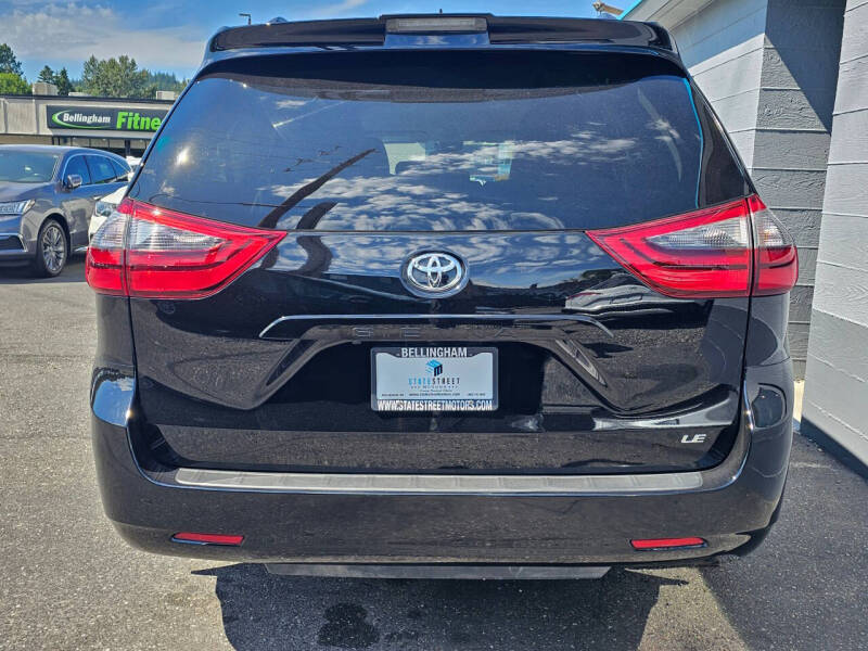 2020 Toyota Sienna LE 8-Passenger