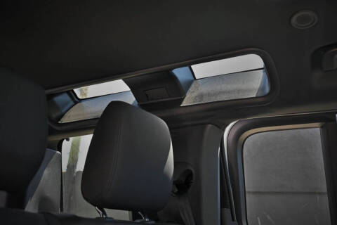 2025 Land Rover Defender 110 P300 S