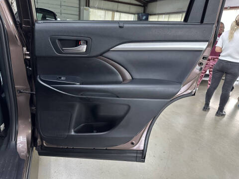 2019 Toyota Highlander SE