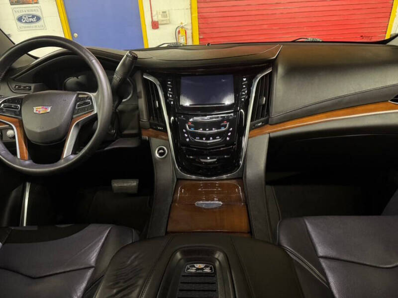 2018 Cadillac Escalade Premium Luxury