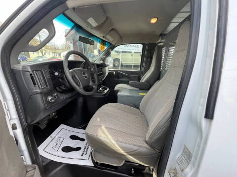 2017 GMC Savana 2500