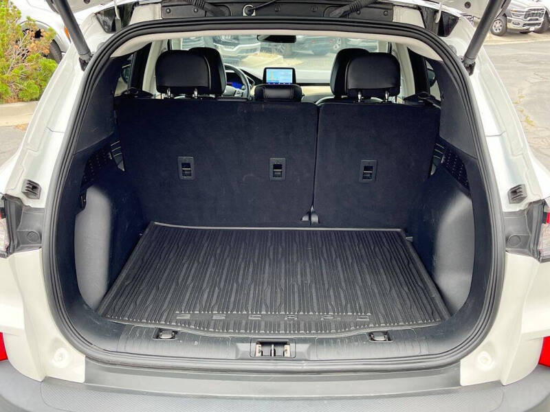 2022 Ford Escape Titanium