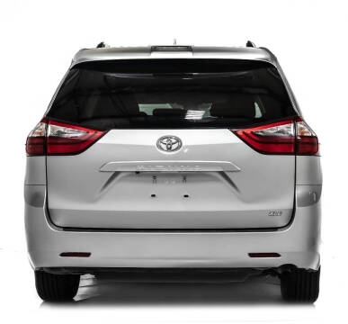 2020 Toyota Sienna XLE Premium 8-Passenger