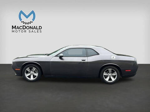 2015 Dodge Challenger SXT