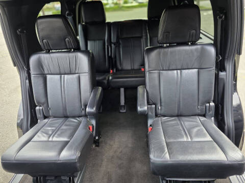 2016 Lincoln Navigator Select