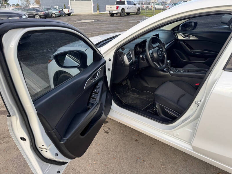 2017 Mazda MAZDA3 Sport