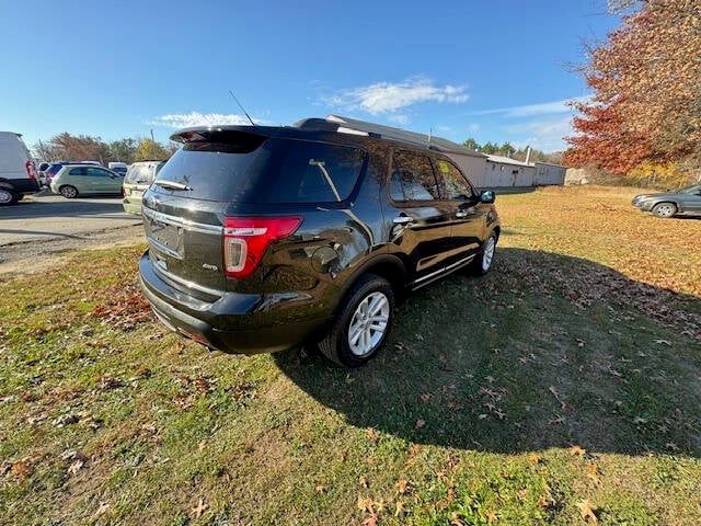 2013 Ford Explorer XLT photo 4