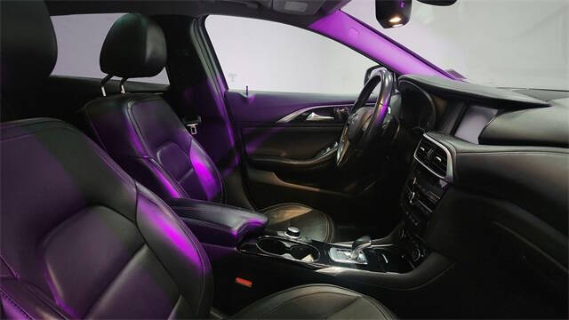 2018 Infiniti QX30 Essential