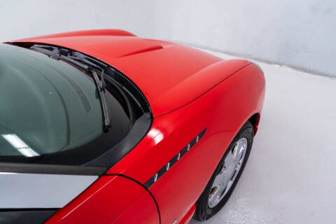 2003 Ford Thunderbird