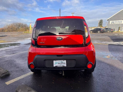 2015 Kia Soul +