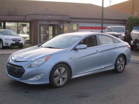 2013 Hyundai Sonata Hybrid for sale at Lynnway Auto Sales Inc in Lynn MA