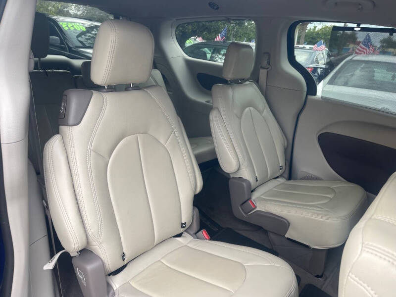 2019 Chrysler Pacifica Touring Plus