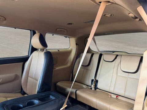 2017 Kia Sedona LX
