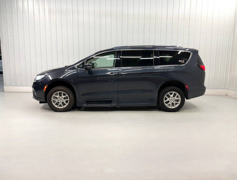 2021 Chrysler Pacifica Touring L