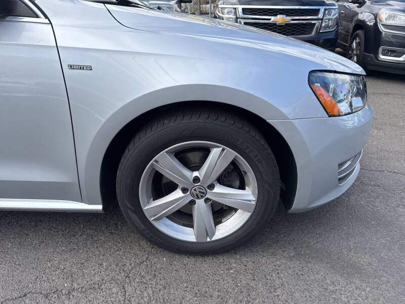 2015 Volkswagen Passat 1.8T Limited Edition