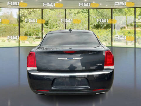 2018 Chrysler 300 Touring L