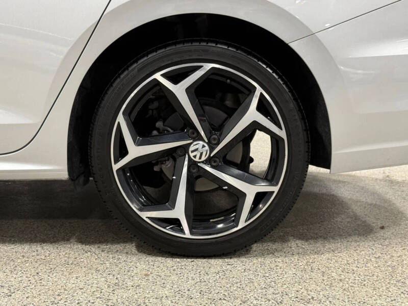 2020 Volkswagen Passat R-Line