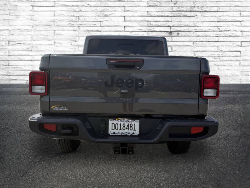 2025 Jeep Gladiator Sport S