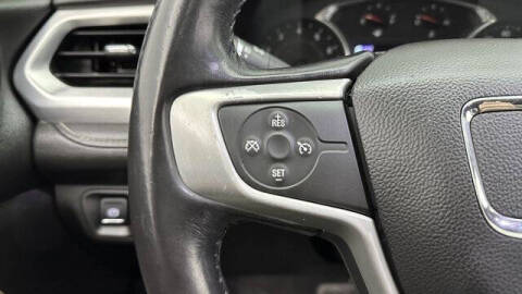 2017 GMC Acadia SLE-2